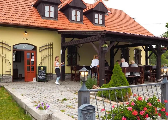 Restaurace A Pensión Hlásná Třebaň
